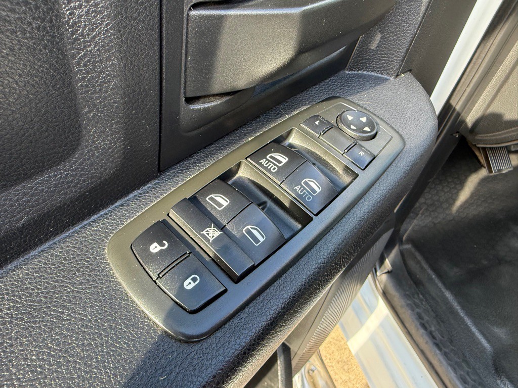 2013 RAM 2500 Image 23
