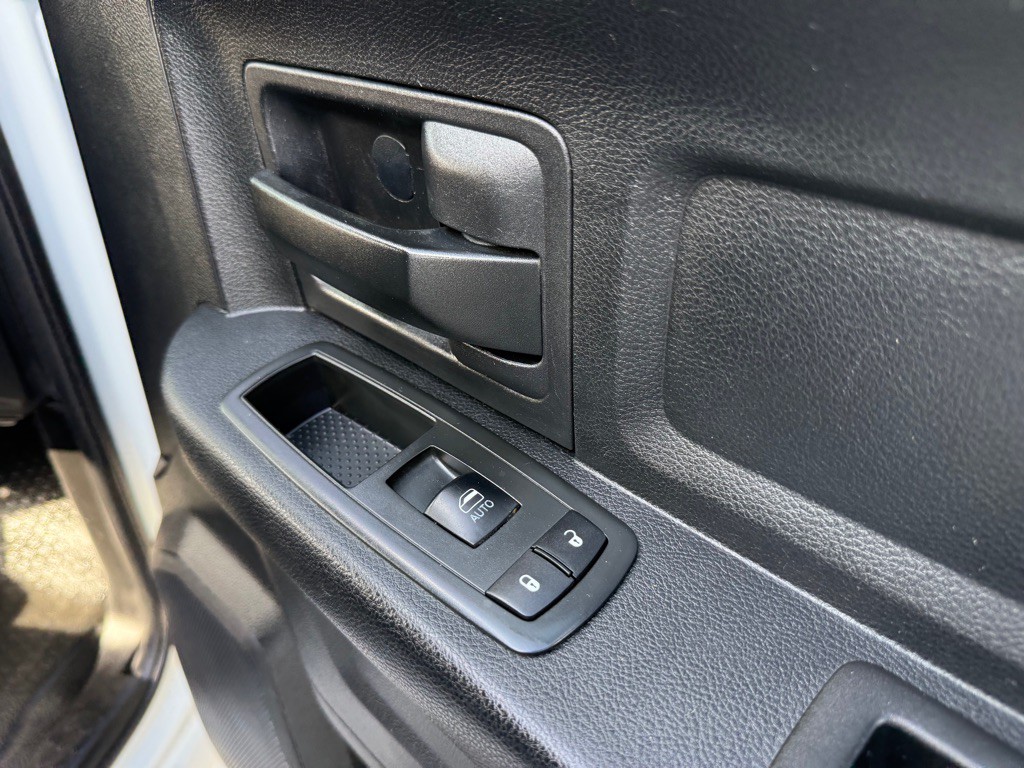 2013 RAM 2500 Image 27