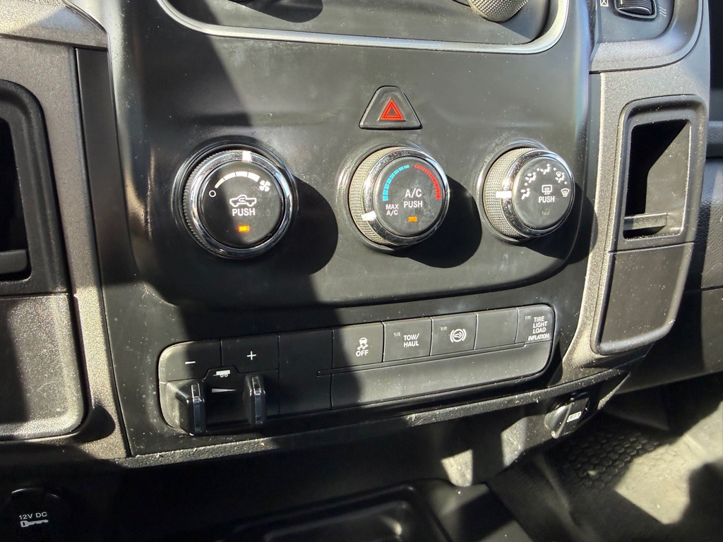 2013 RAM 2500 Image 32