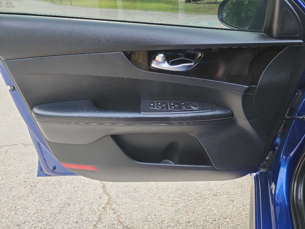 2021 Kia Forte Image 9