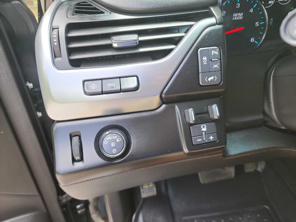 2018 Chevrolet Tahoe Image 17