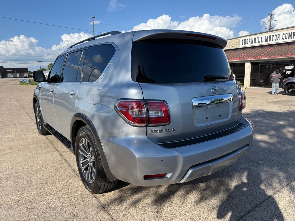 2017 Nissan Armada Image 5