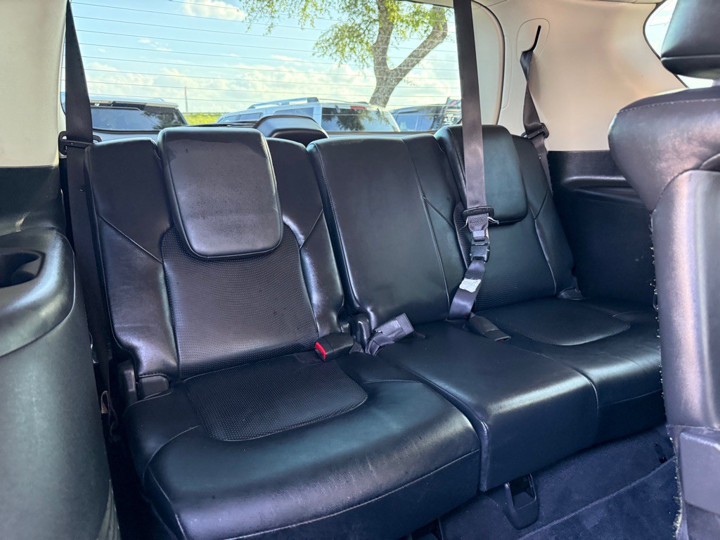 2017 Nissan Armada Image 18