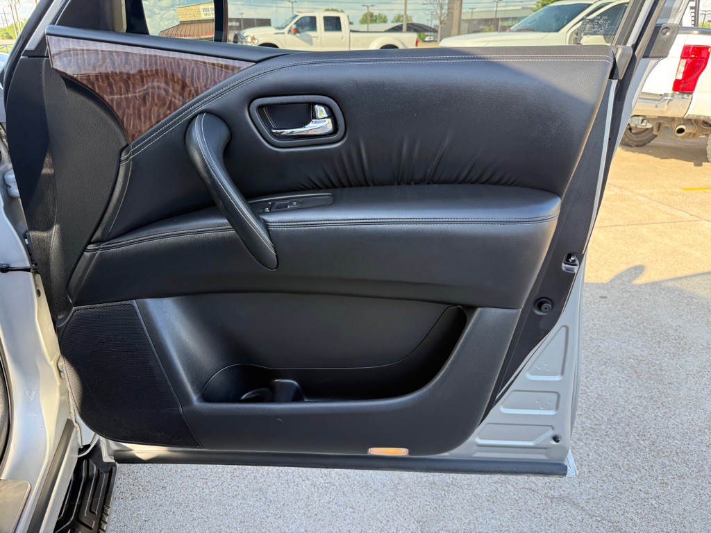2017 Nissan Armada Image 27