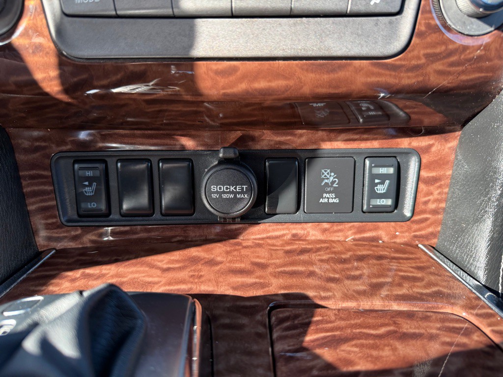 2017 Nissan Armada Image 34