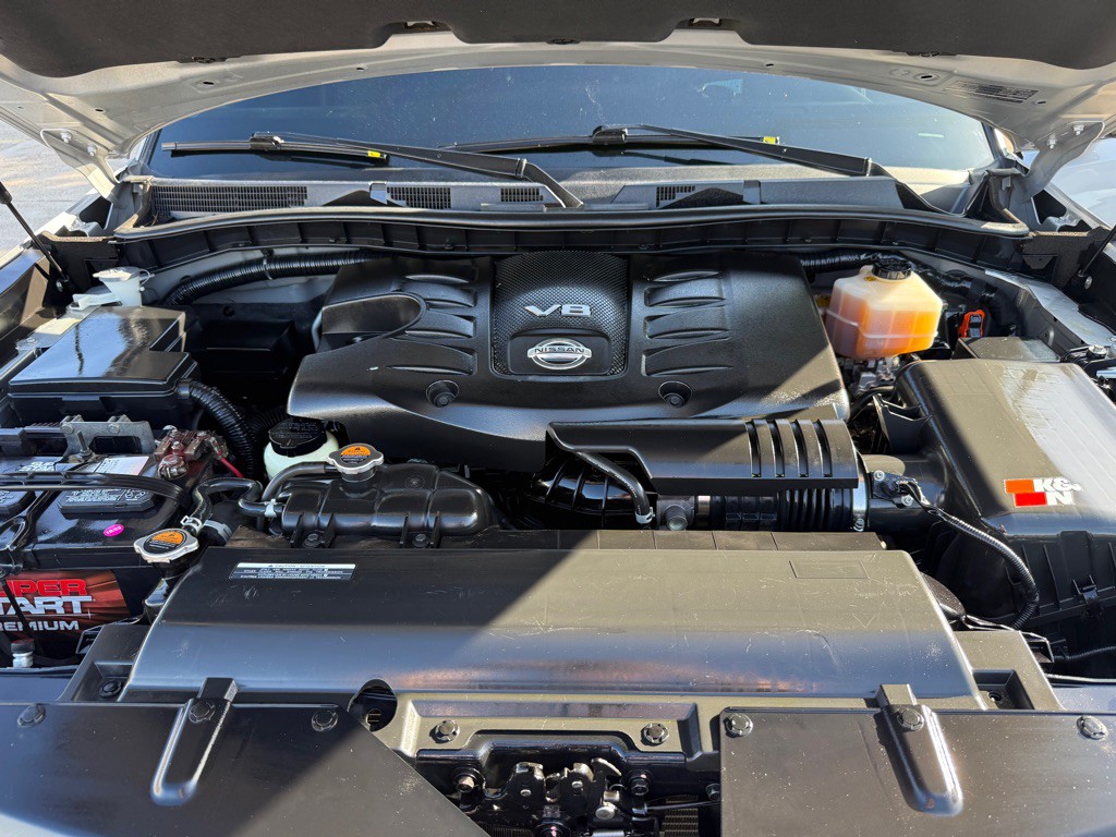 2017 Nissan Armada Image 41