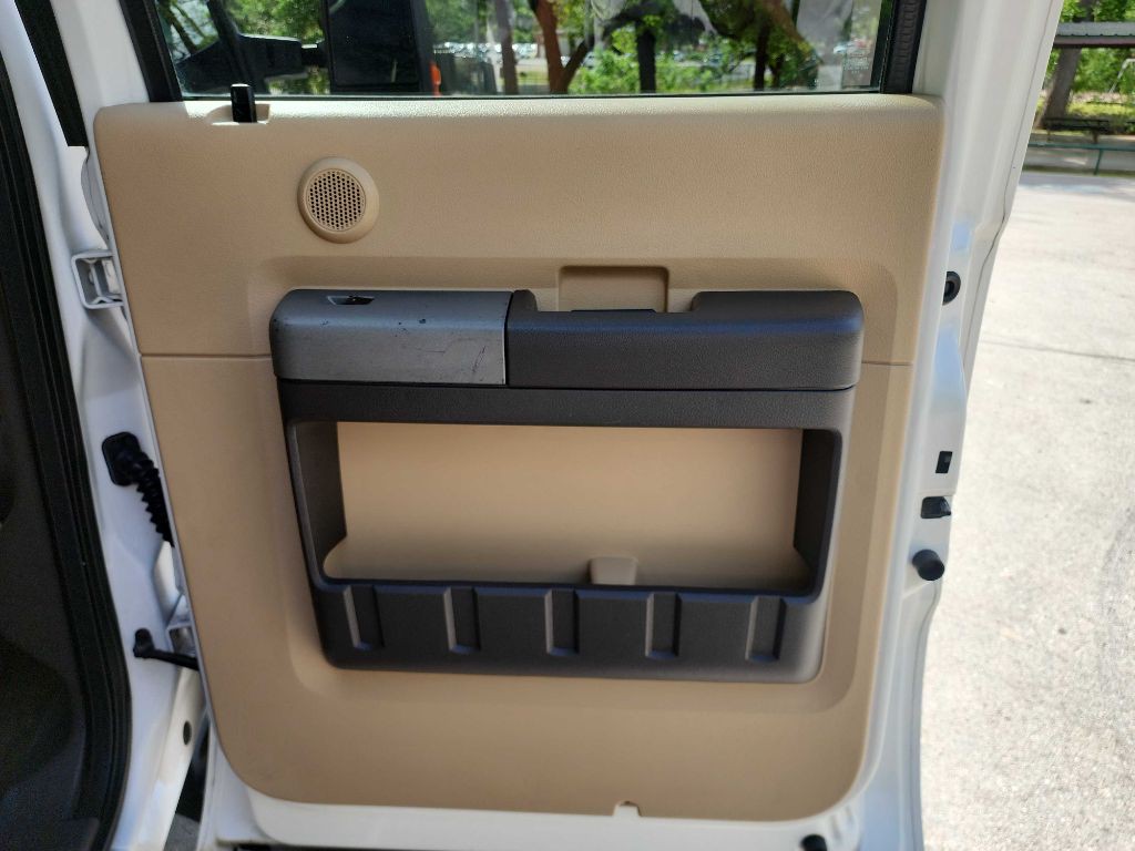 2016 Ford F-350 Image 38