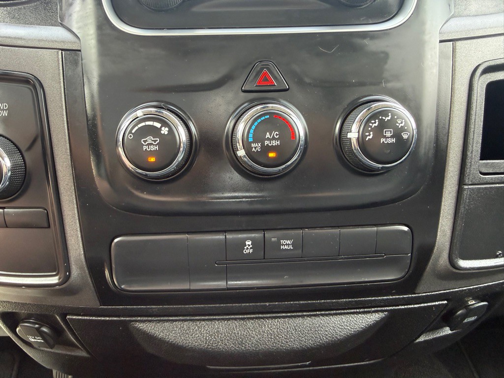 2018 RAM 2500 Image 33