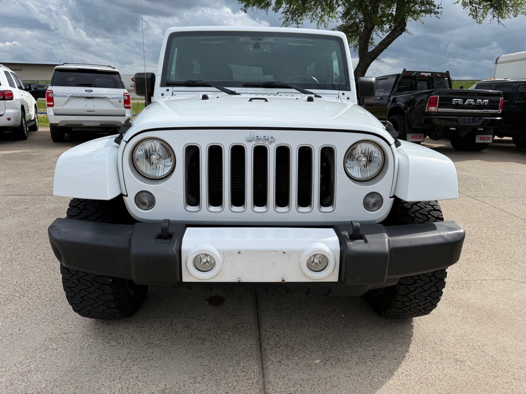 2016 Jeep Wrangler Unlimited Image 2