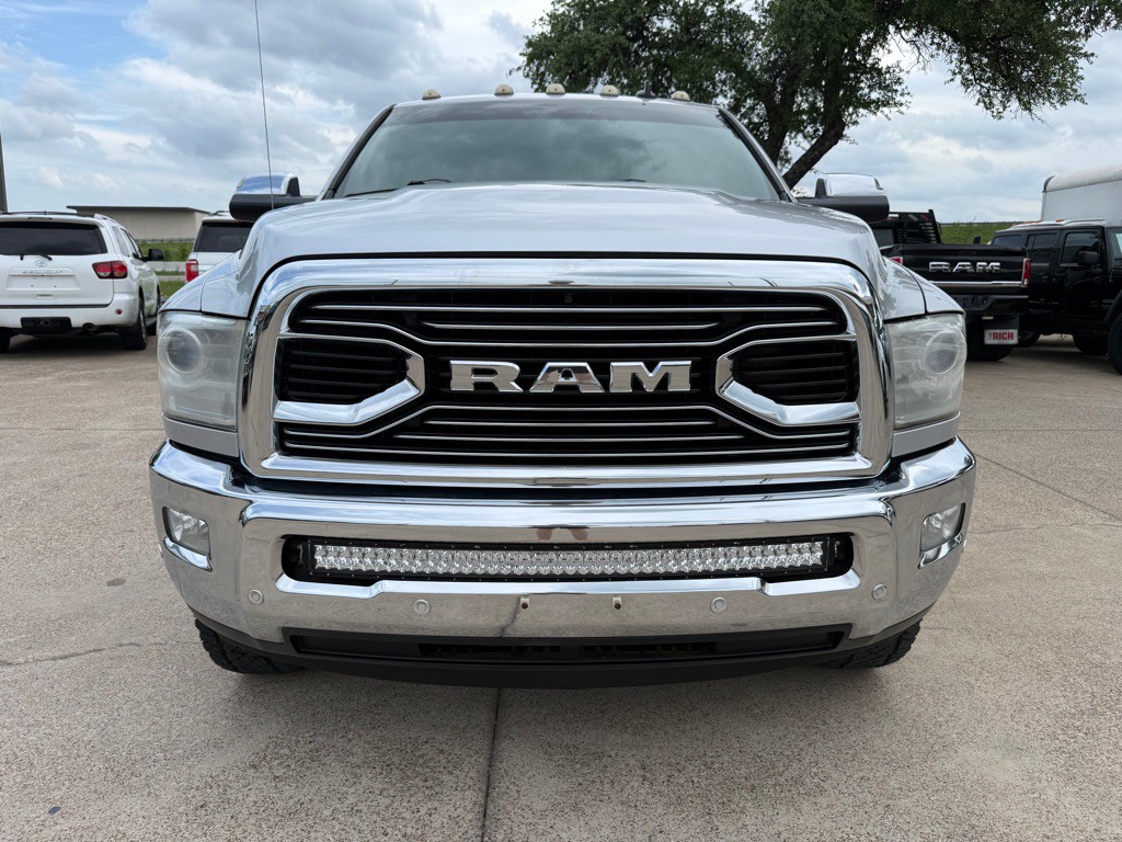 2016 RAM 3500 Image 2