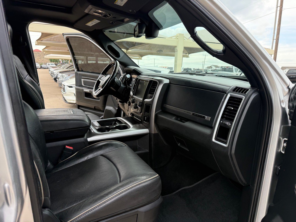 2016 RAM 3500 Image 18