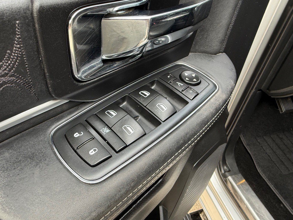 2016 RAM 3500 Image 23