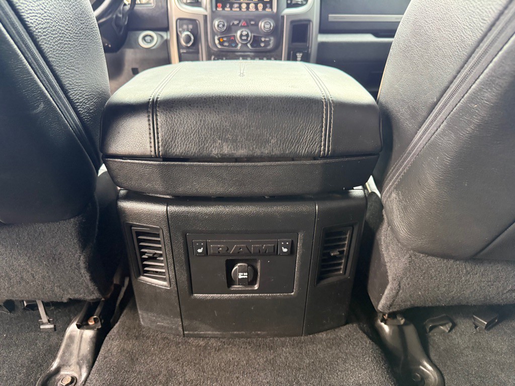 2016 RAM 3500 Image 24