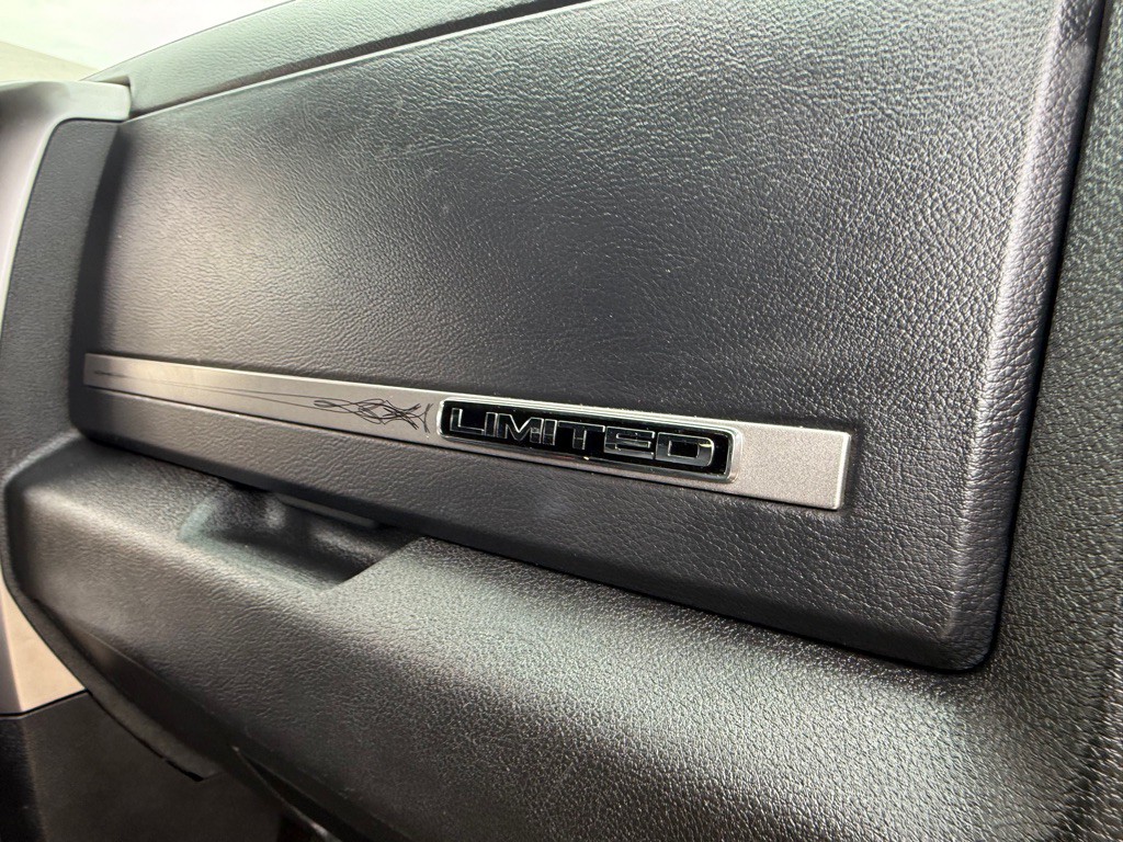2016 RAM 3500 Image 30