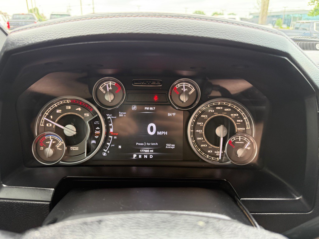 2016 RAM 3500 Image 31