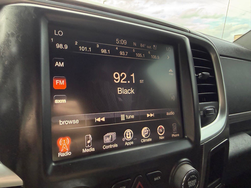 2016 RAM 3500 Image 37