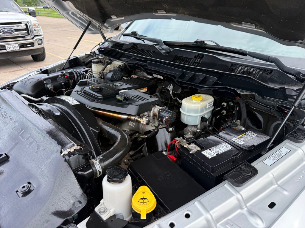 2016 RAM 3500 Image 42