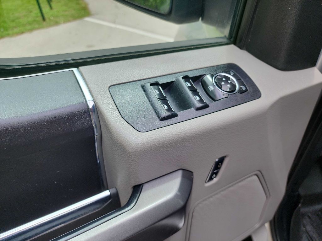 2015 Ford F-150 Image 16