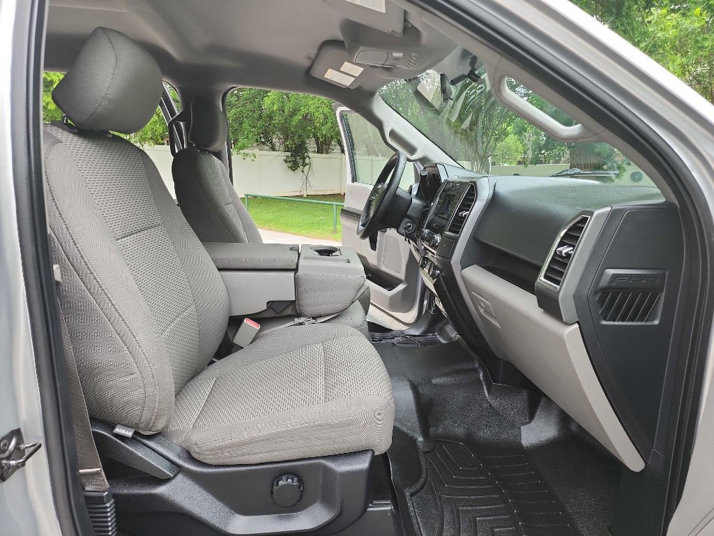 2015 Ford F-150 Image 32