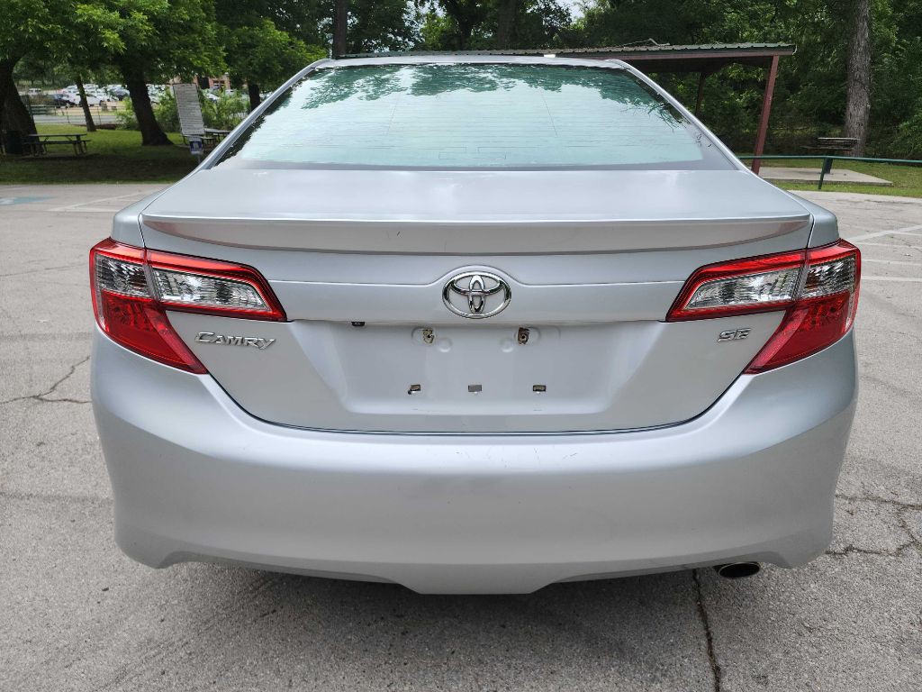 2014 Toyota Camry Image 6