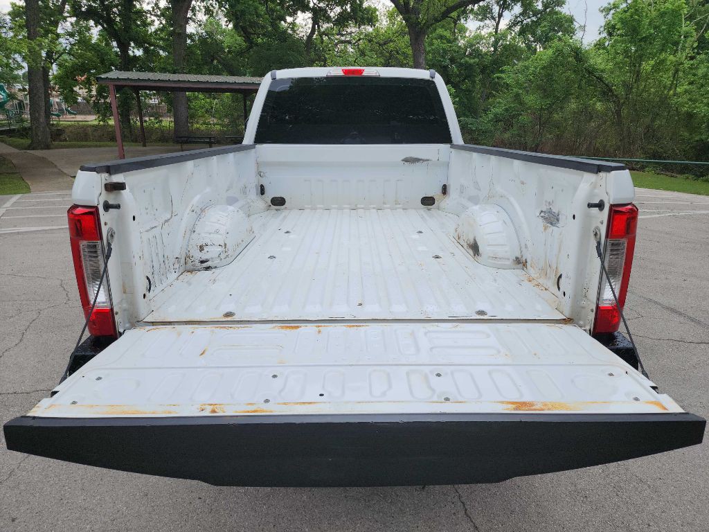 2019 Ford F-350 Image 9