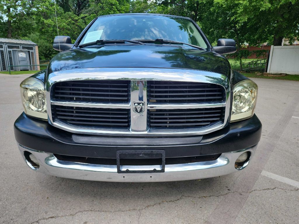 2008 Dodge Ram 1500 Image 2