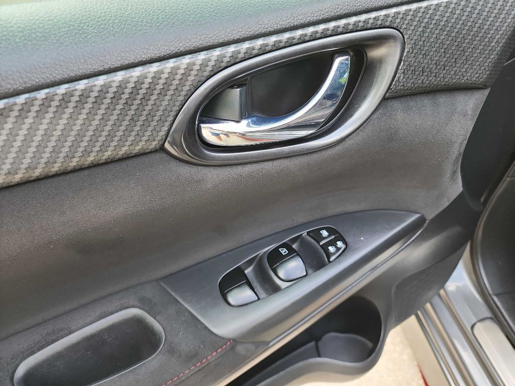 2017 Nissan Sentra Image 12