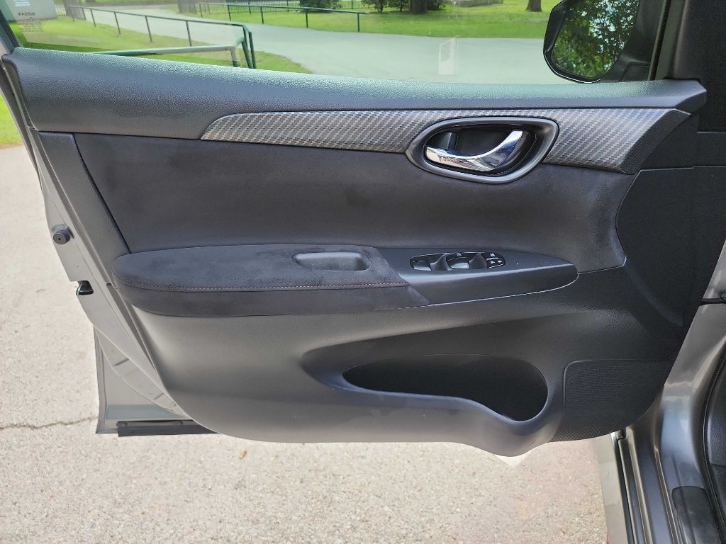 2017 Nissan Sentra Image 13