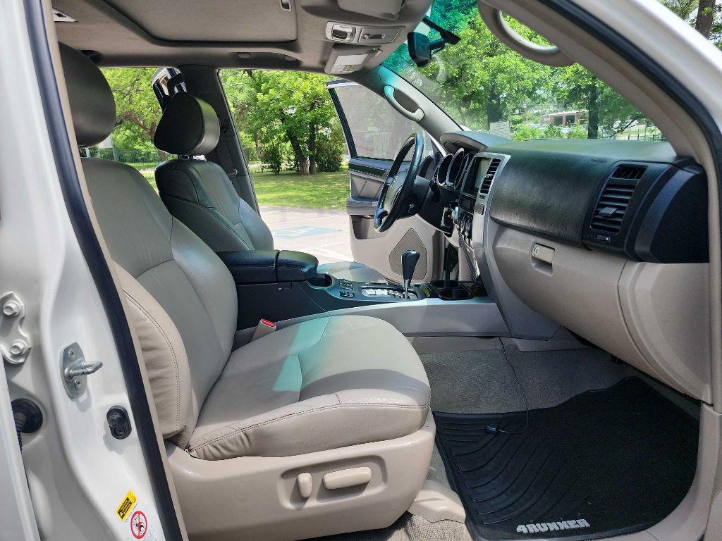 2009 Toyota 4Runner Image 35