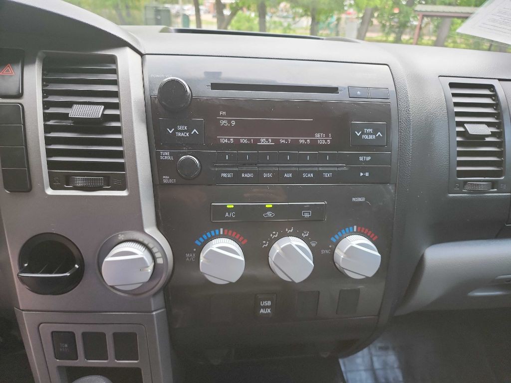 2013 Toyota Tundra Image 24