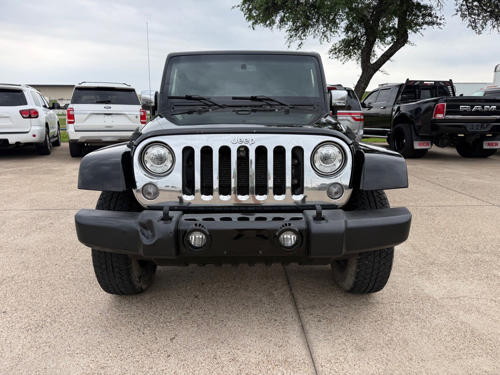 2017 Jeep Wrangler Unlimited Image 2
