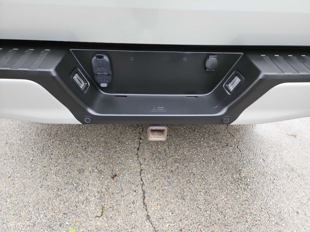 2017 Ford F-150 Image 8