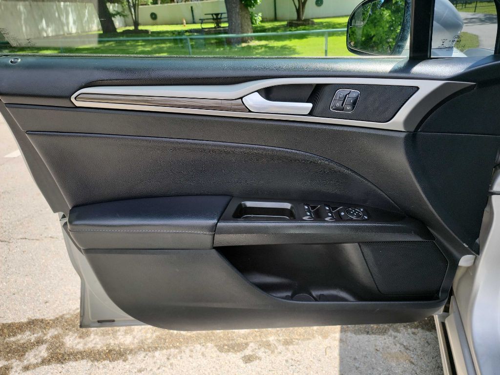 2017 Ford Fusion Image 13