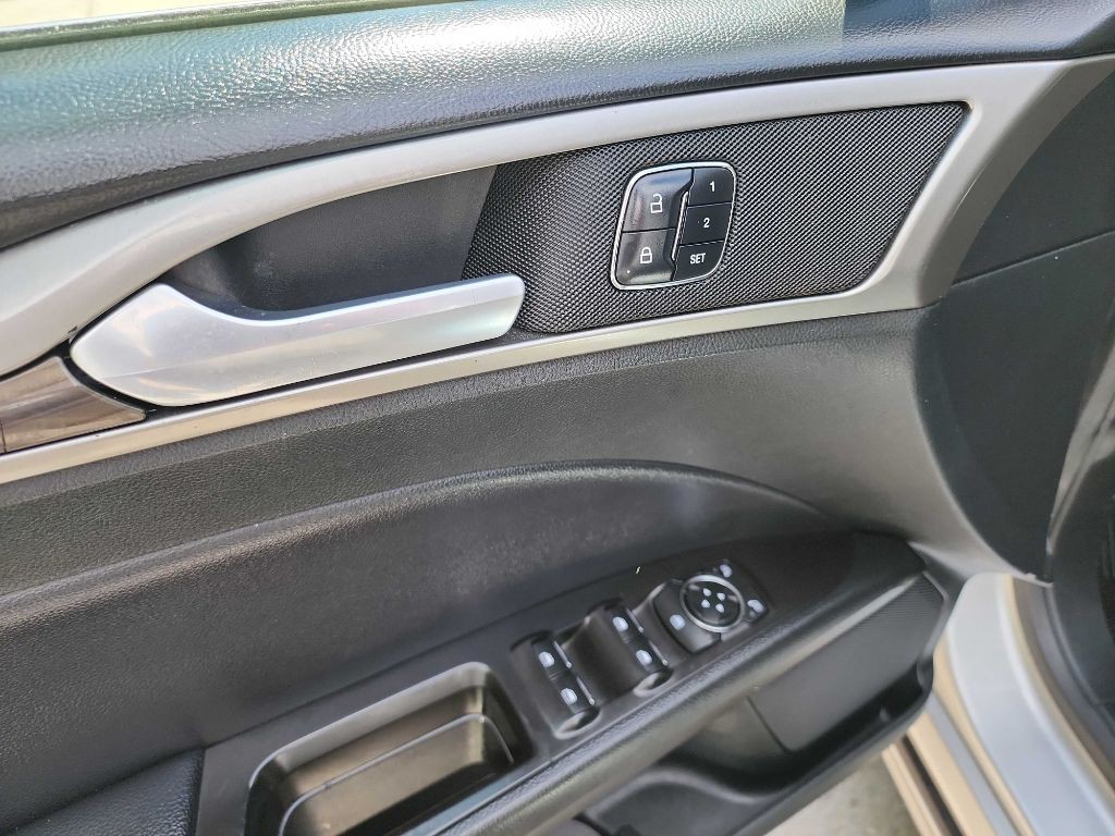 2017 Ford Fusion Image 14