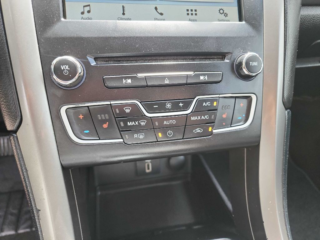 2017 Ford Fusion Image 23