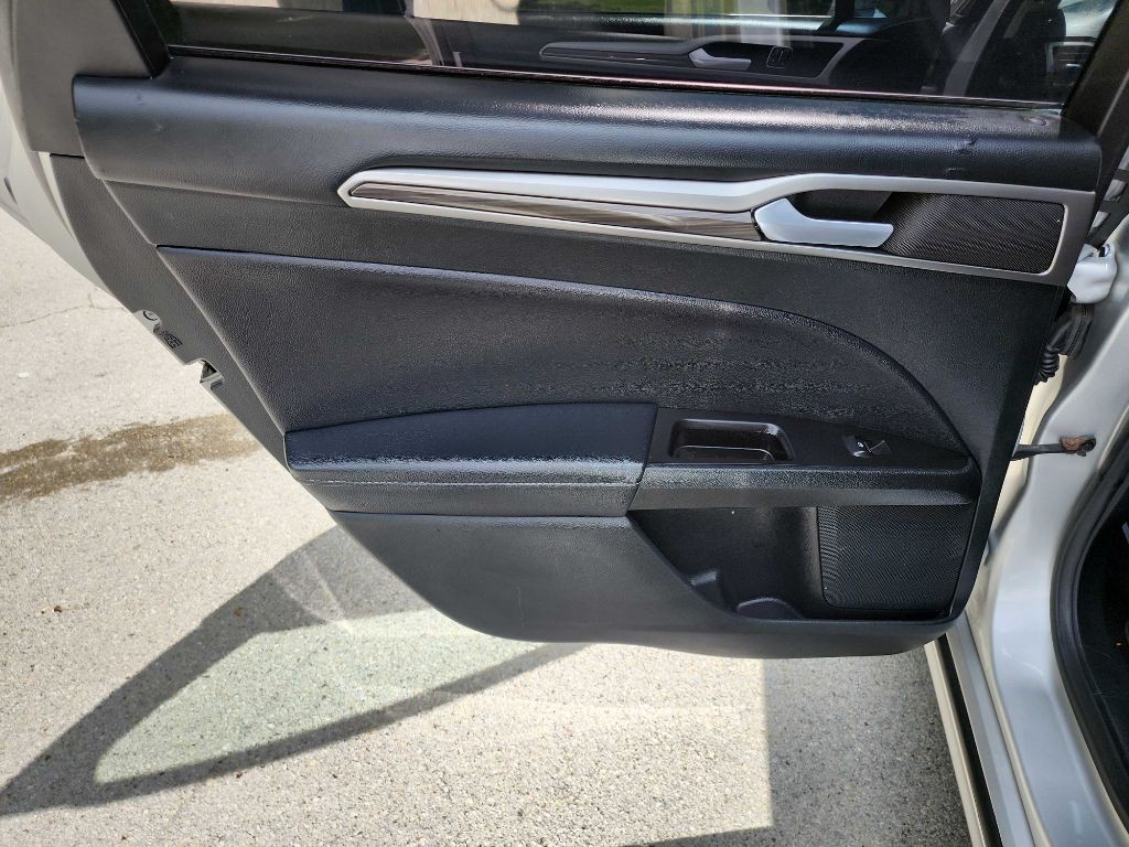 2017 Ford Fusion Image 25