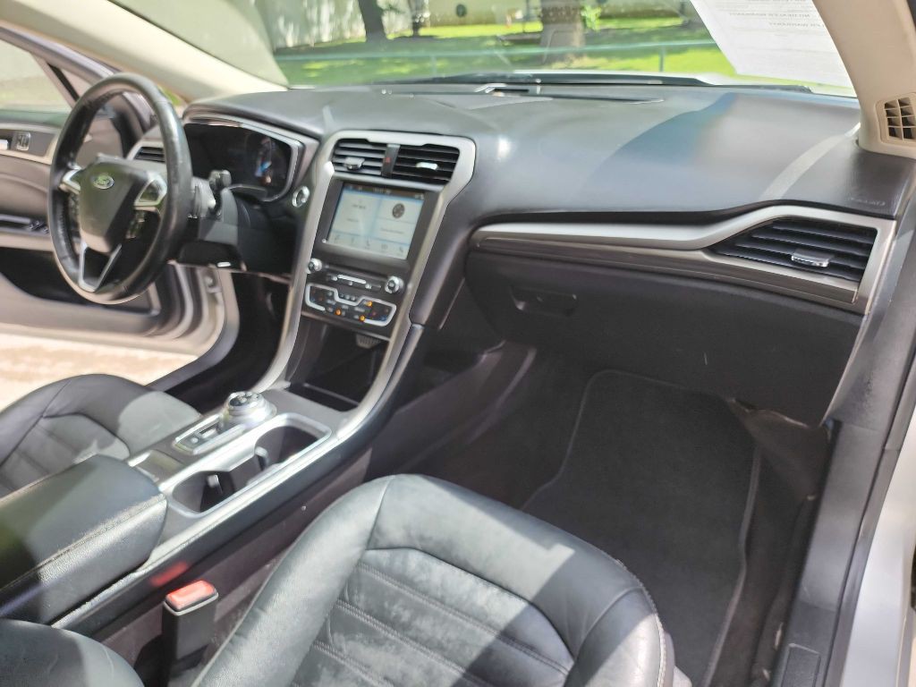 2017 Ford Fusion Image 34