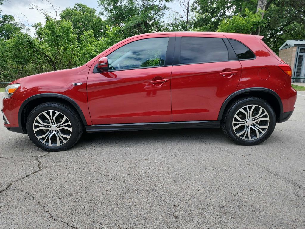 2018 Mitsubishi Outlander Image 4