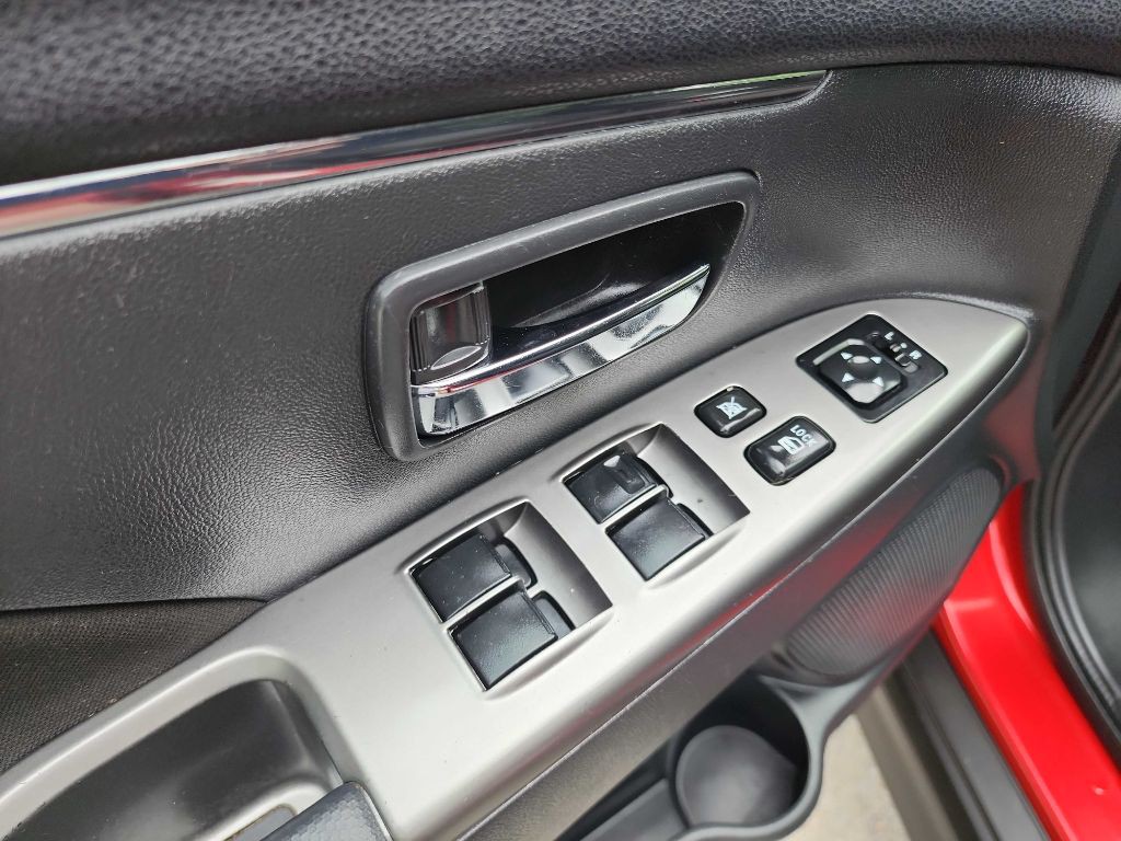 2018 Mitsubishi Outlander Image 12