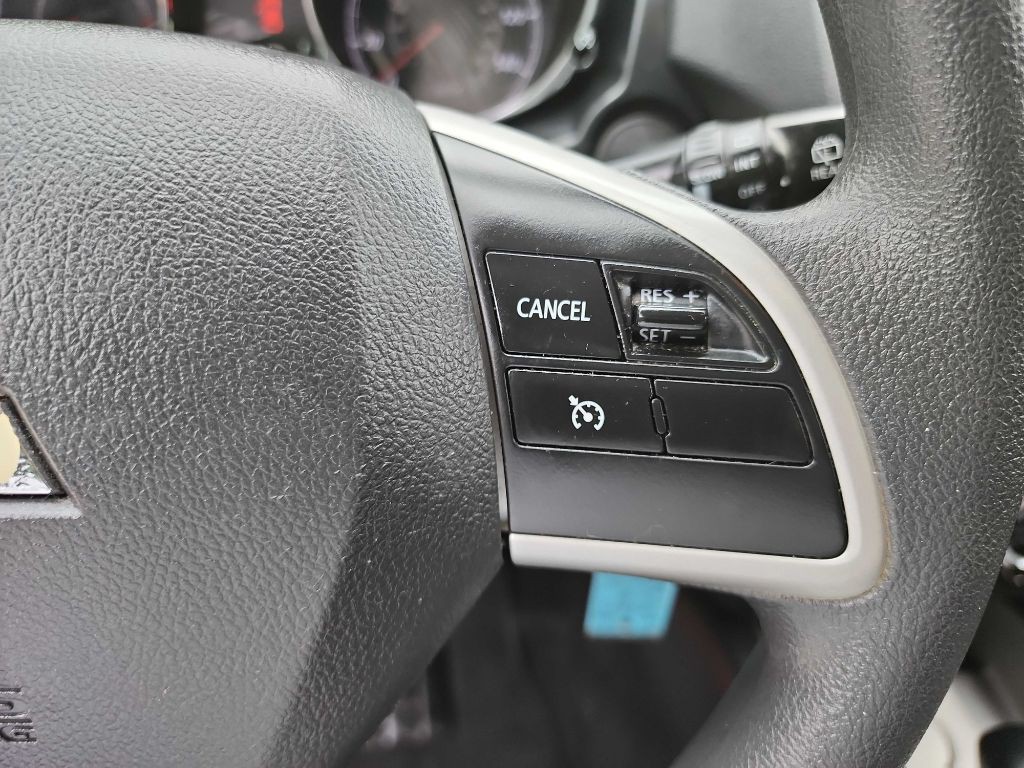 2018 Mitsubishi Outlander Image 15