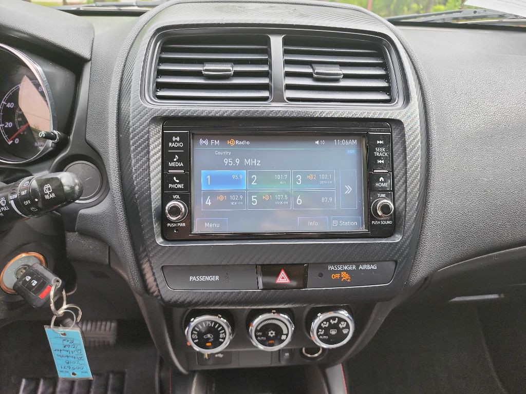 2018 Mitsubishi Outlander Image 22