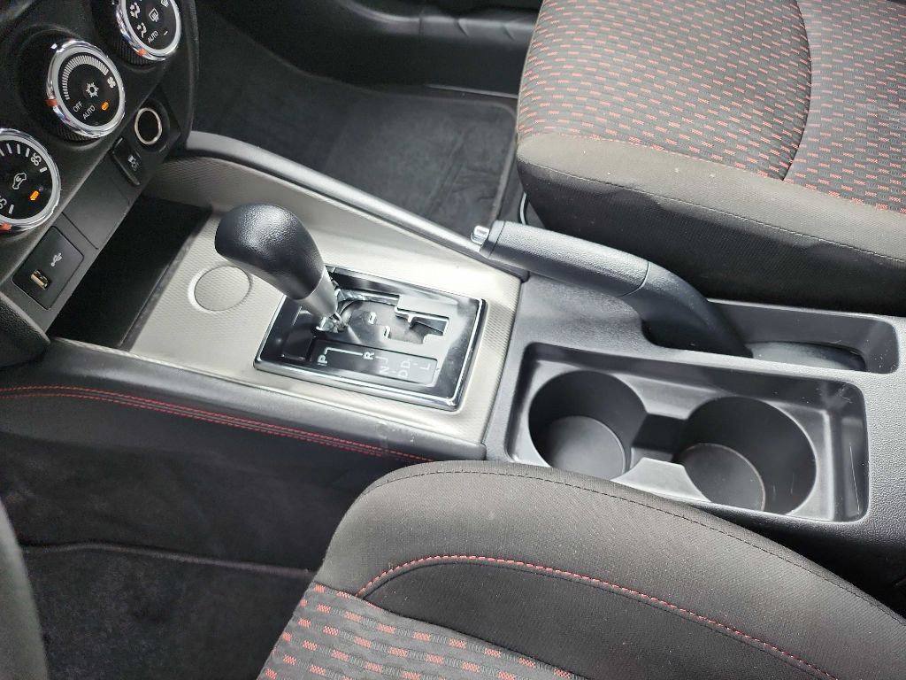 2018 Mitsubishi Outlander Image 23