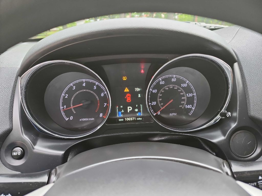 2018 Mitsubishi Outlander Image 24
