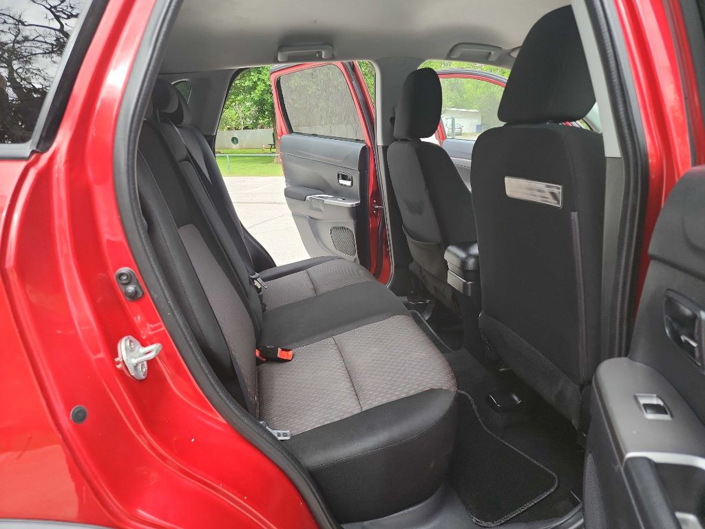 2018 Mitsubishi Outlander Image 29