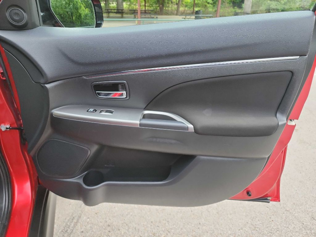 2018 Mitsubishi Outlander Image 30