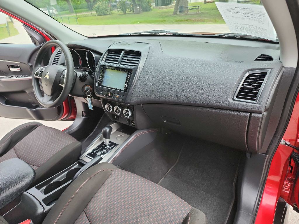 2018 Mitsubishi Outlander Image 31