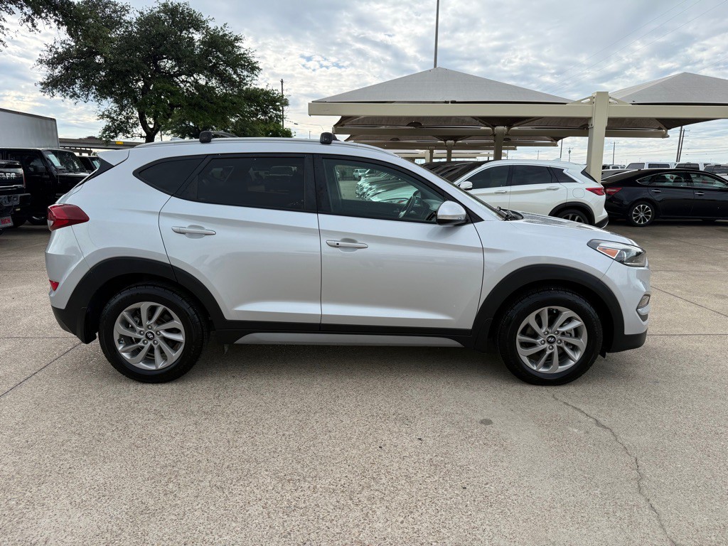 2017 Hyundai Tucson Image 8