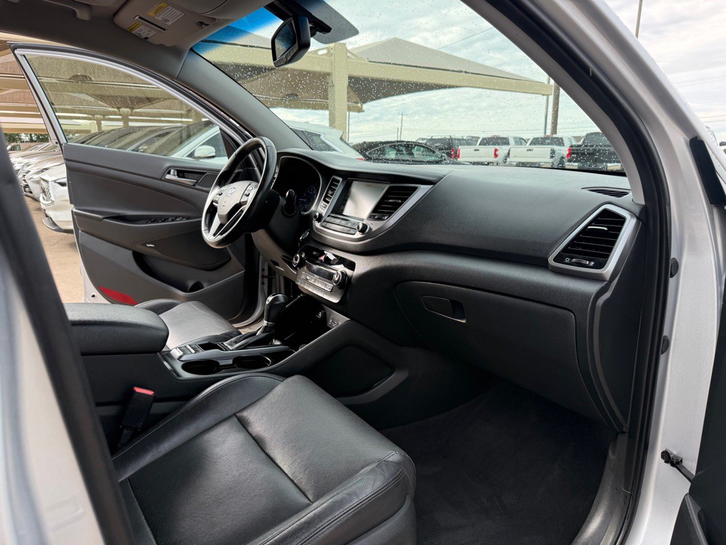 2017 Hyundai Tucson Image 16