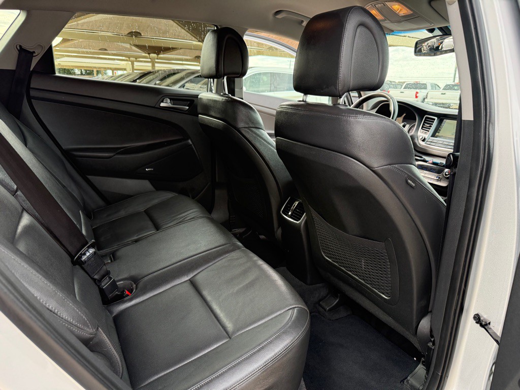 2017 Hyundai Tucson Image 17