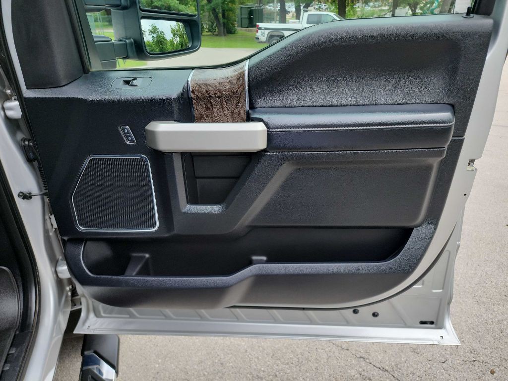 2017 Ford F-250 Image 40